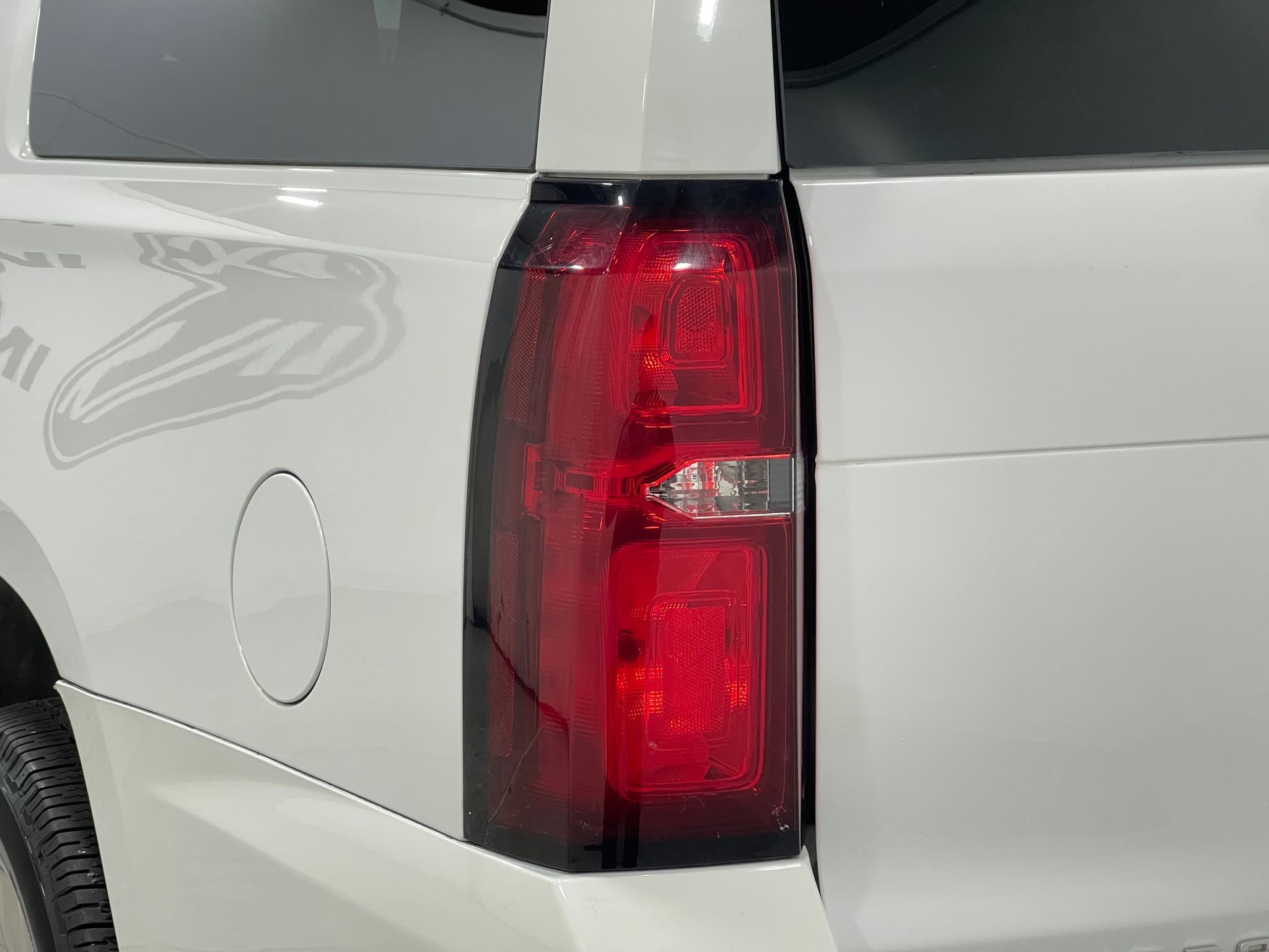 Used 2018 Chevrolet Suburban LT image 37