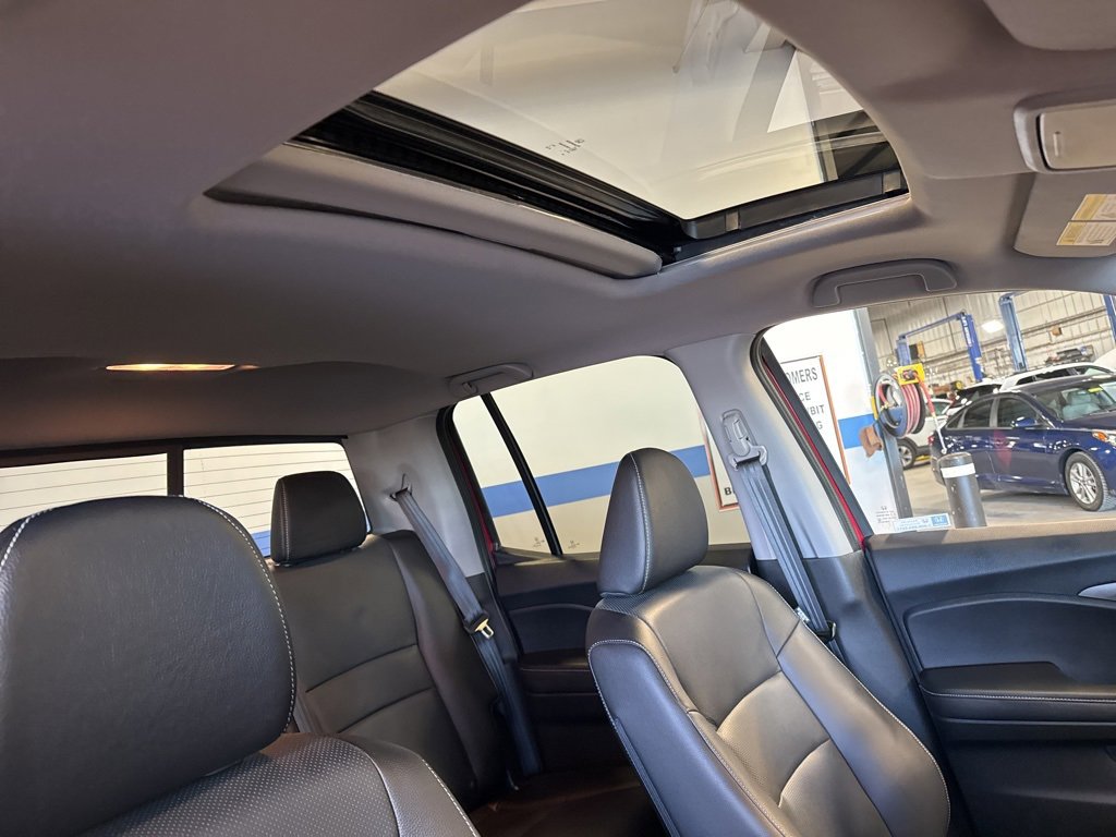 Certified 2025 Honda Ridgeline RTL image 35