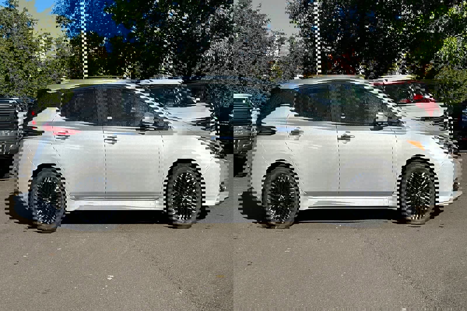 New 2025 Nissan Leaf SV Plus image 8