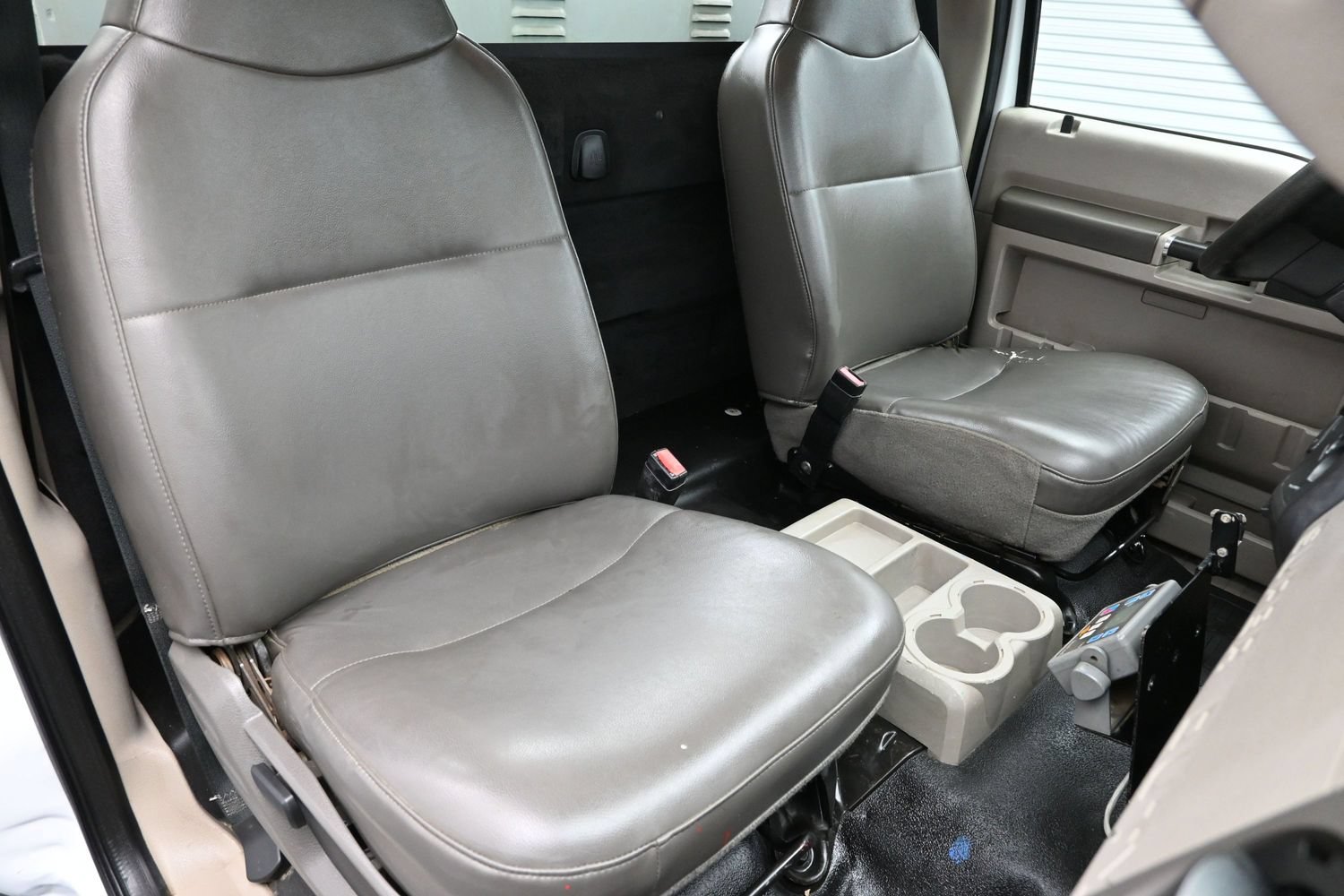 Used 2009 Ford F550 Luxury RWD image 28
