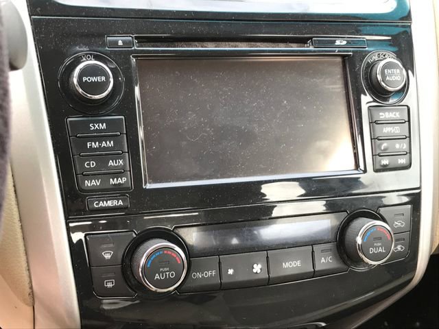 Used 2015 Nissan Altima 2.5 SV w/ Convenience Package FWD image 4