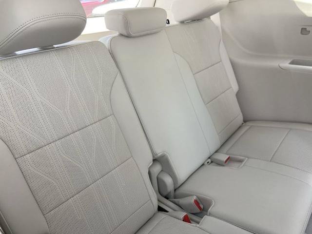 Used 2026 Buick Enclave Avenir w/ Super Cruise Package FWD image 24