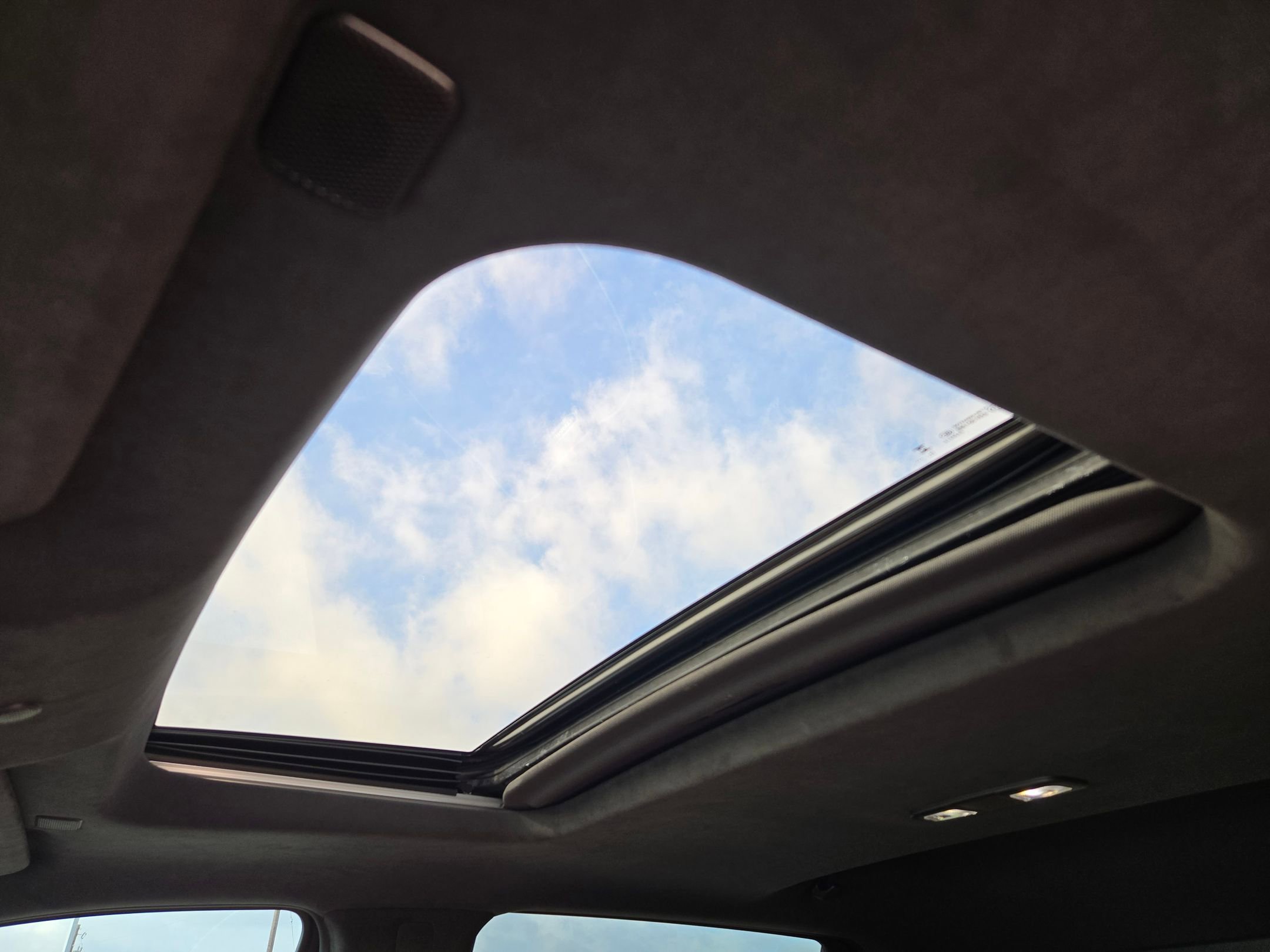 Used 2025 GMC Sierra 1500 Denali Ultimate image 10