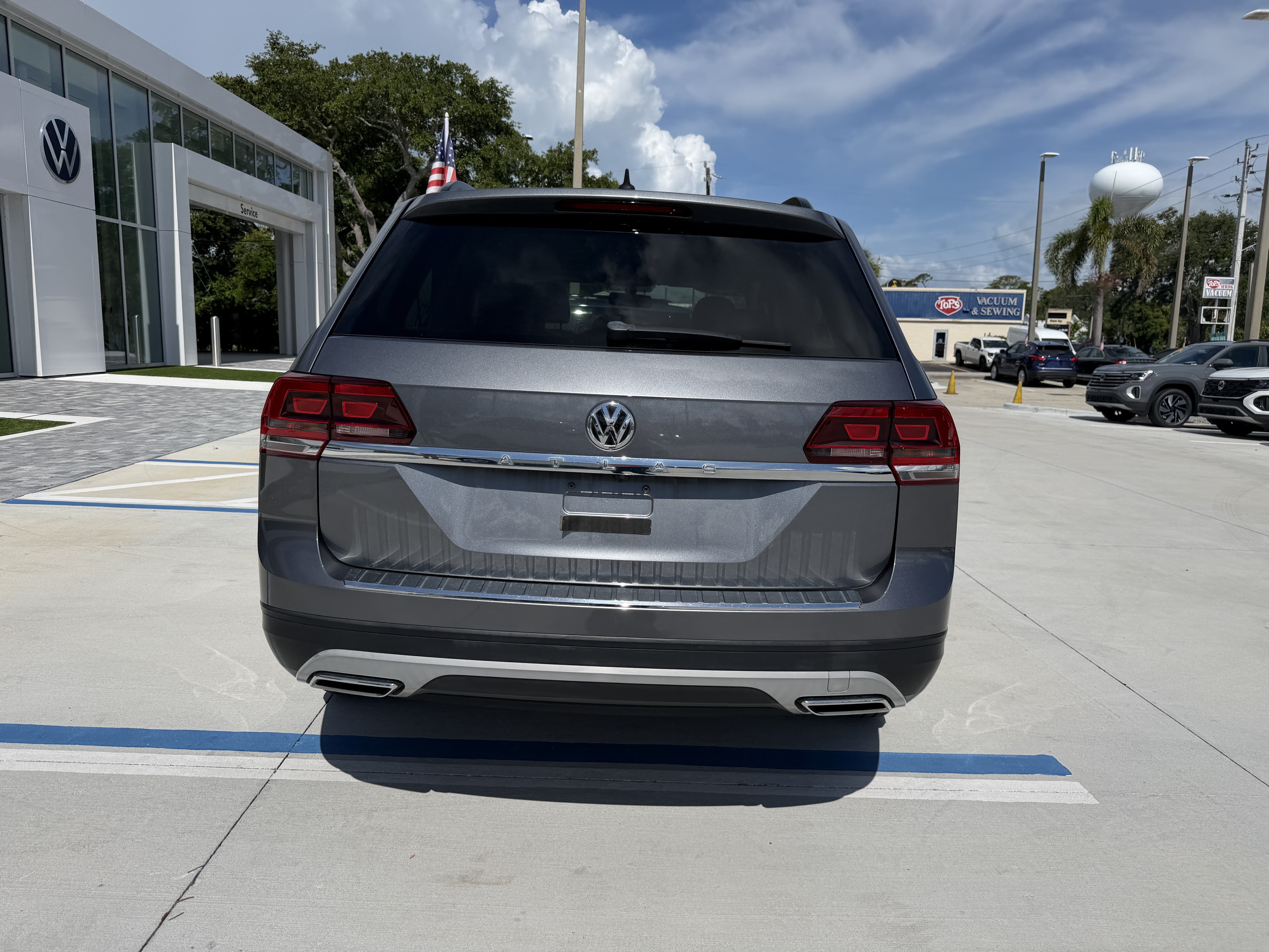 Used 2020 Volkswagen Atlas S FWD image 4
