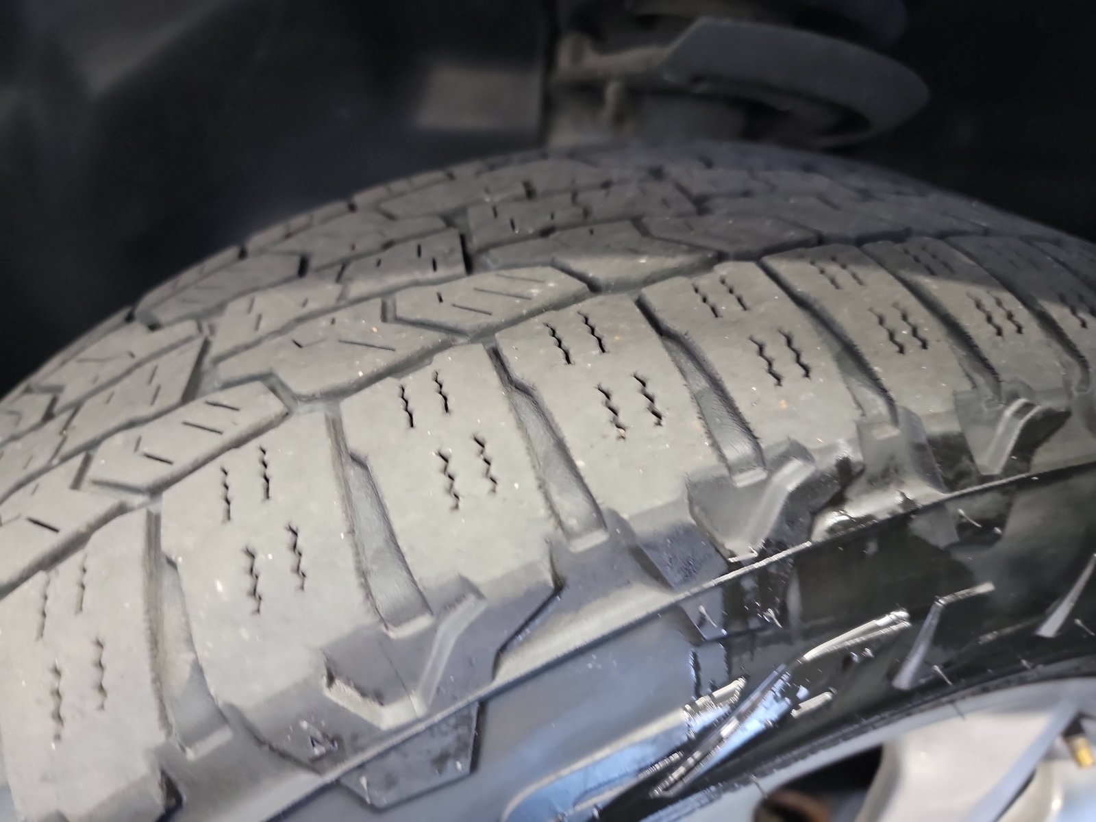 Used 2018 Jeep Cherokee Limited AWD/4WD image 27