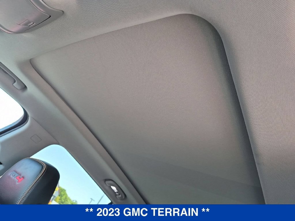 Used 2023 GMC Terrain AT4 AWD/4WD image 15