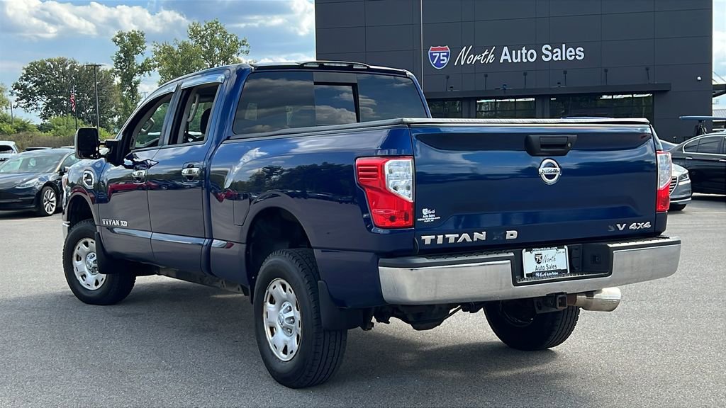 Used 2017 Nissan Titan SV image 6