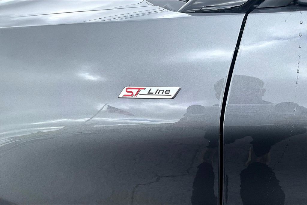 New 2026 Ford Explorer ST-Line w/ ST-Line Street Pack image 9