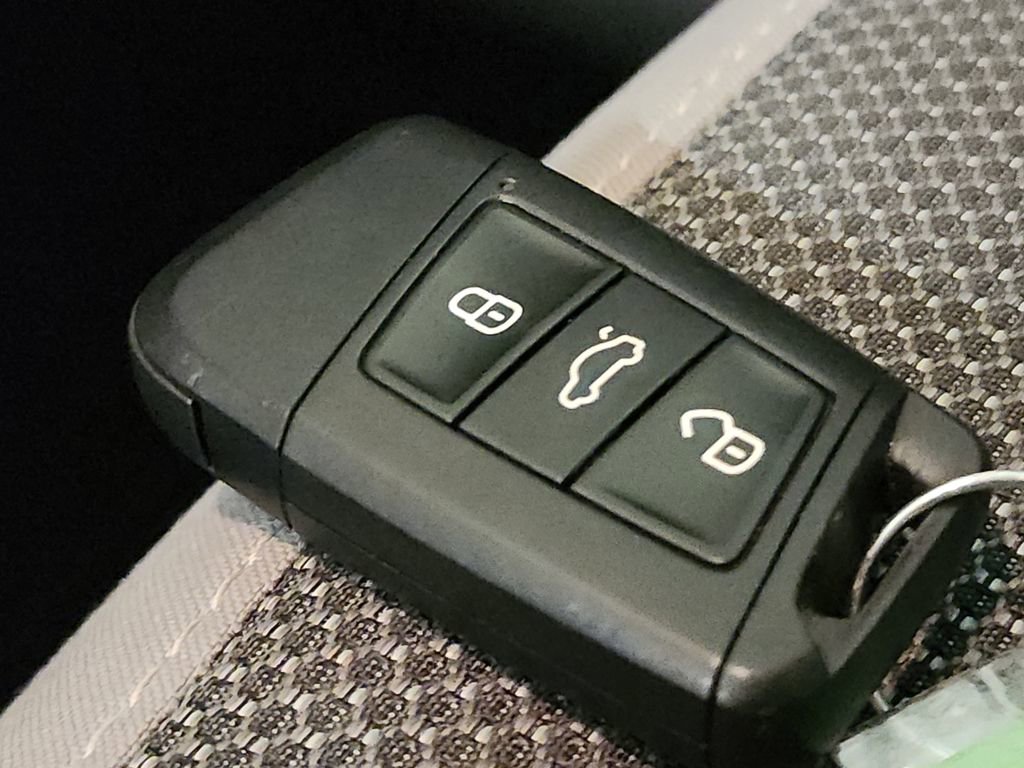 Used 2022 Volkswagen Taos S image 35