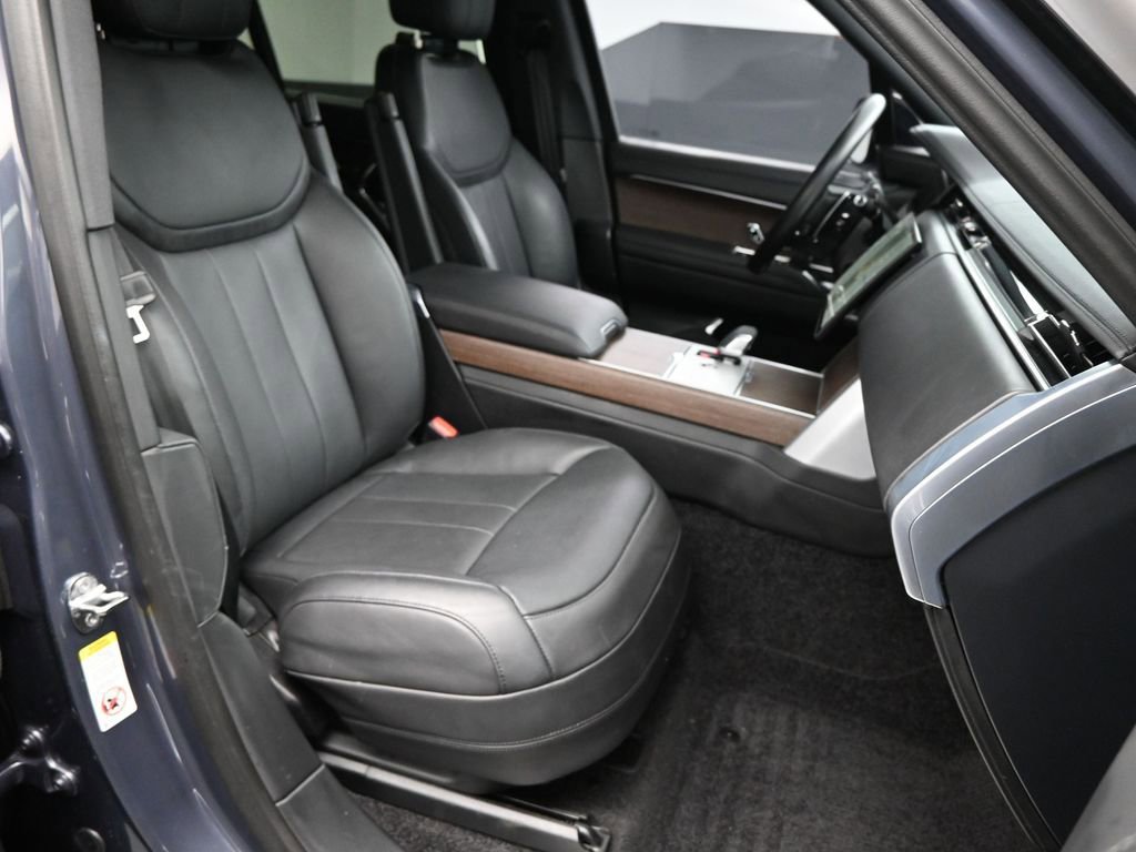 Used 2024 Land Rover Range Rover Long Wheelbase SE image 10