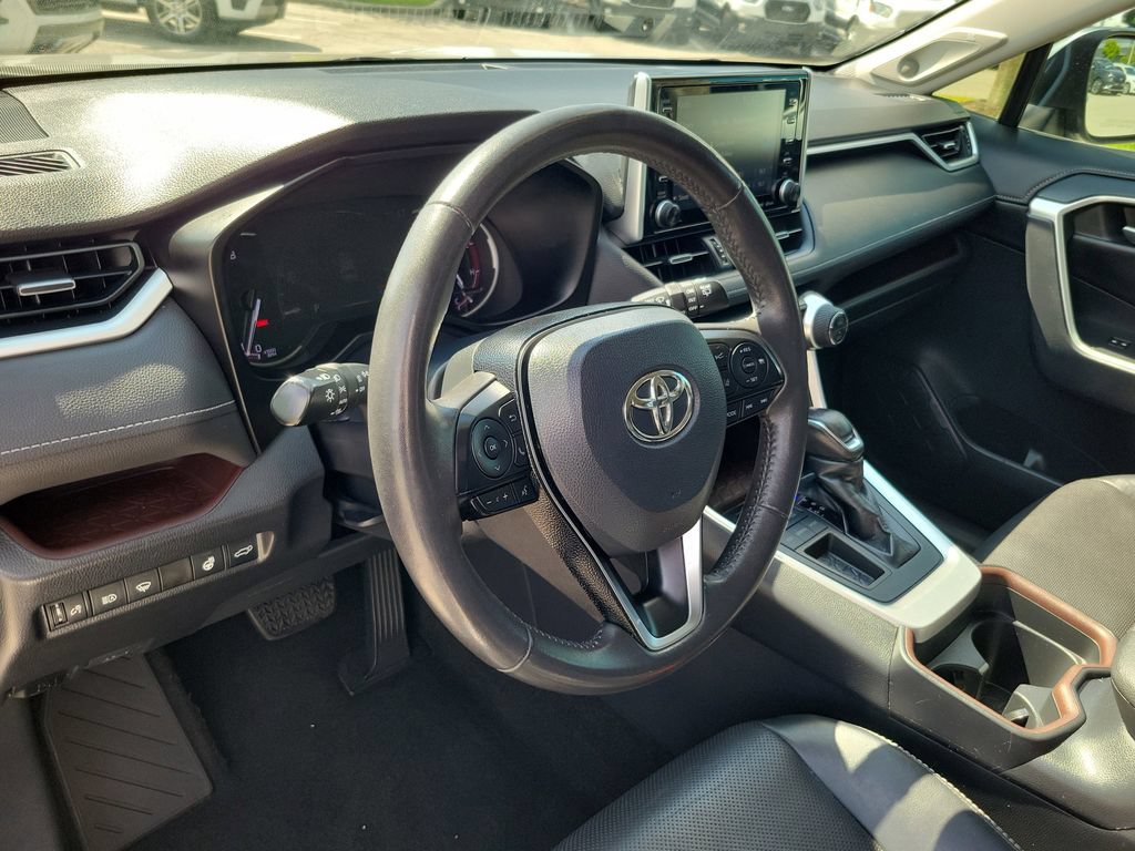 Used 2019 Toyota RAV4 Limited w/ Cold Weather Package FWD image 21
