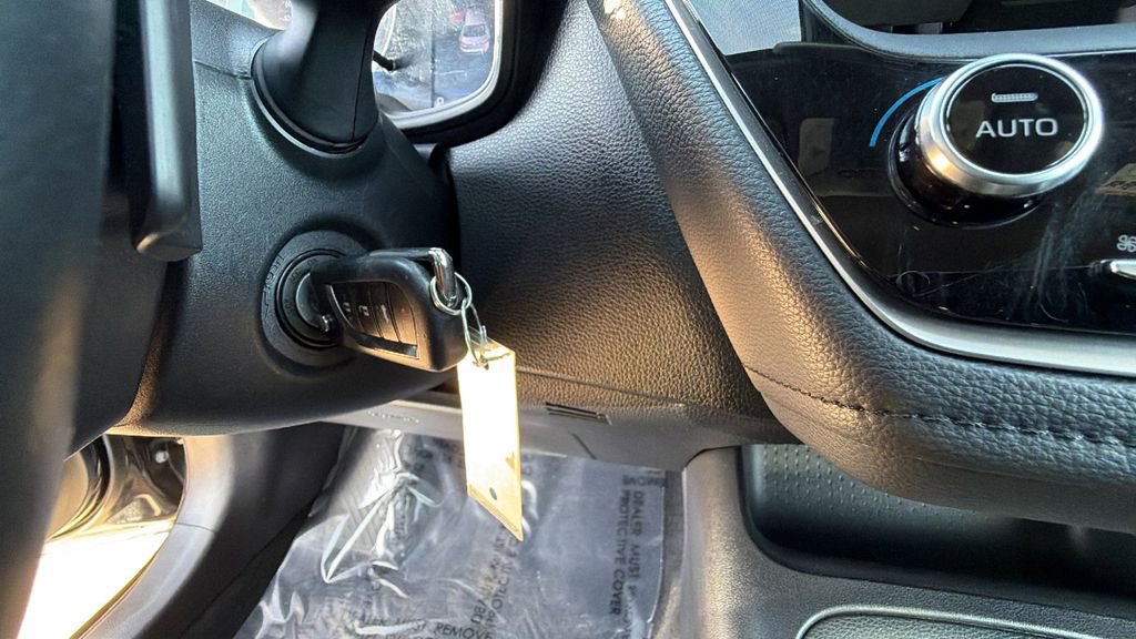 Used 2021 Toyota Corolla SE w/ Carpet Mat Package (TMS) image 17