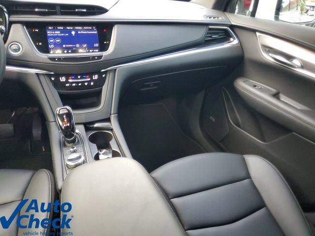 Certified 2024 Cadillac XT6 Luxury FWD image 18
