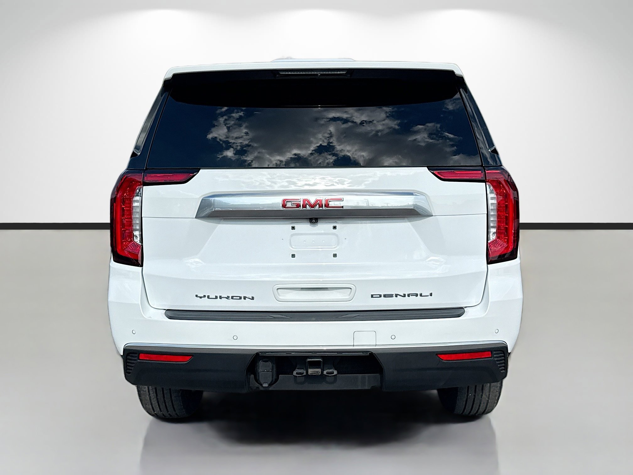 Used 2024 GMC Yukon XL Denali image 4