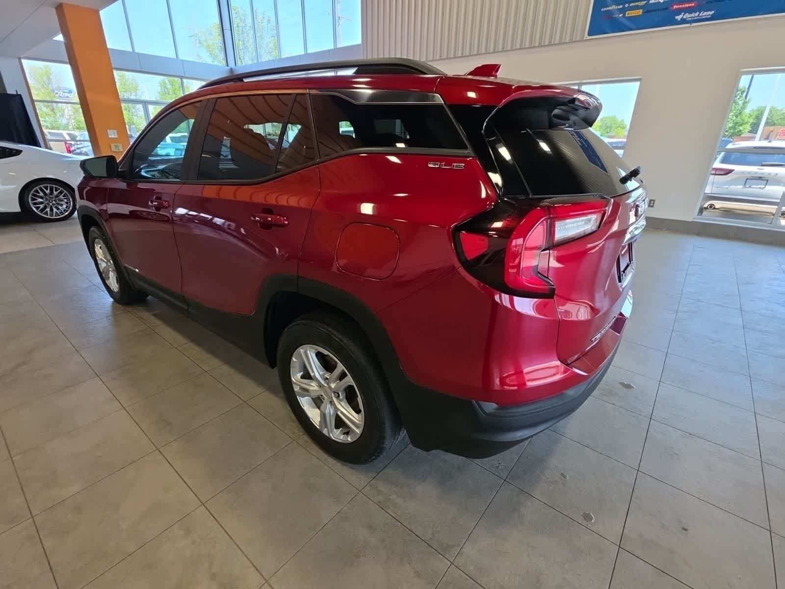 Used 2022 GMC Terrain SLE w/ Driver Convenience Package AWD/4WD image 12