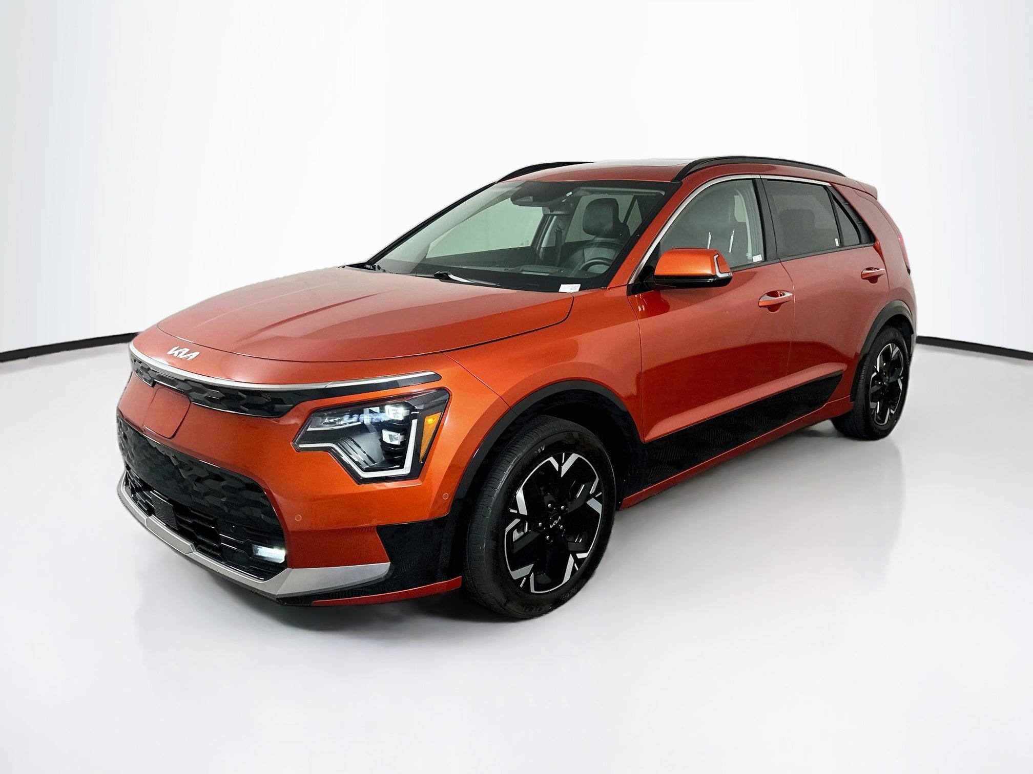 Used 2023 Kia Niro Wave w/ Wave Preserve Package FWD image 3