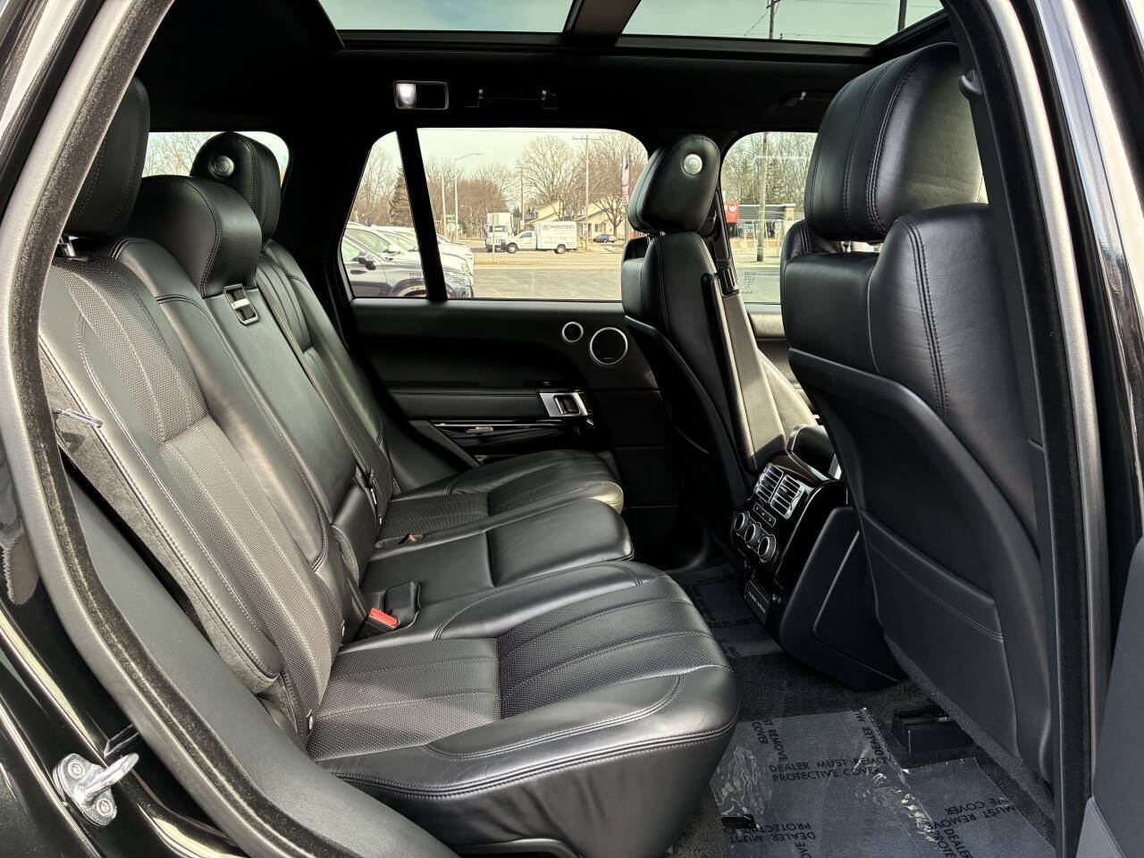 Used 2017 Land Rover Range Rover Supercharged AWD/4WD image 36