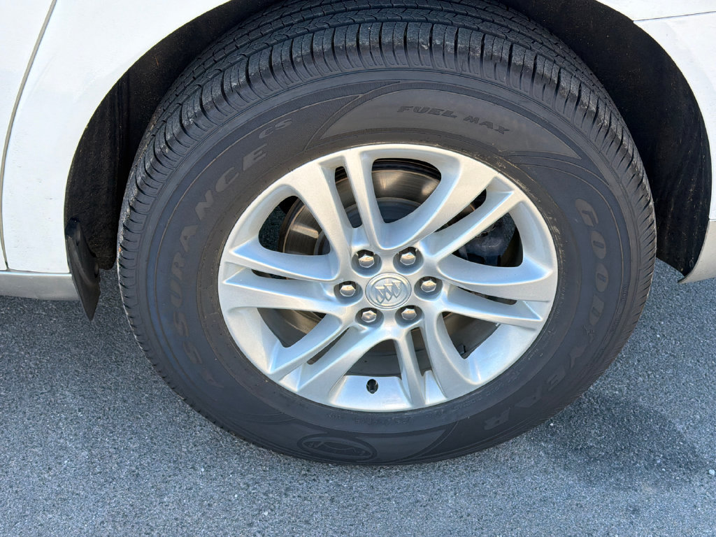 Used 2020 Buick Enclave Essence w/ Sound and Sites Package FWD image 16