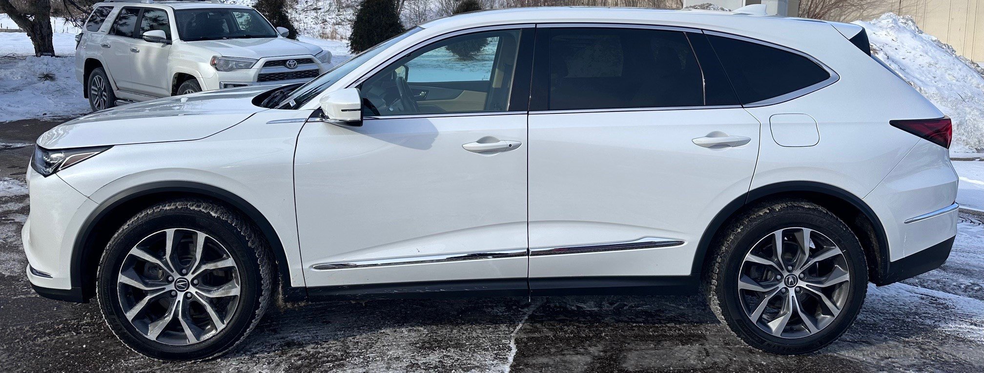 Used 2022 Acura MDX SH-AWD w/ Technology Package image 8