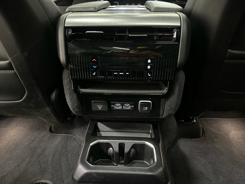 Used 2024 Jeep Wagoneer Series II w/ Convenience Group I AWD/4WD image 35