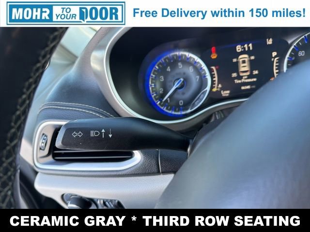 Used 2021 Chrysler Pacifica Touring-L image 16