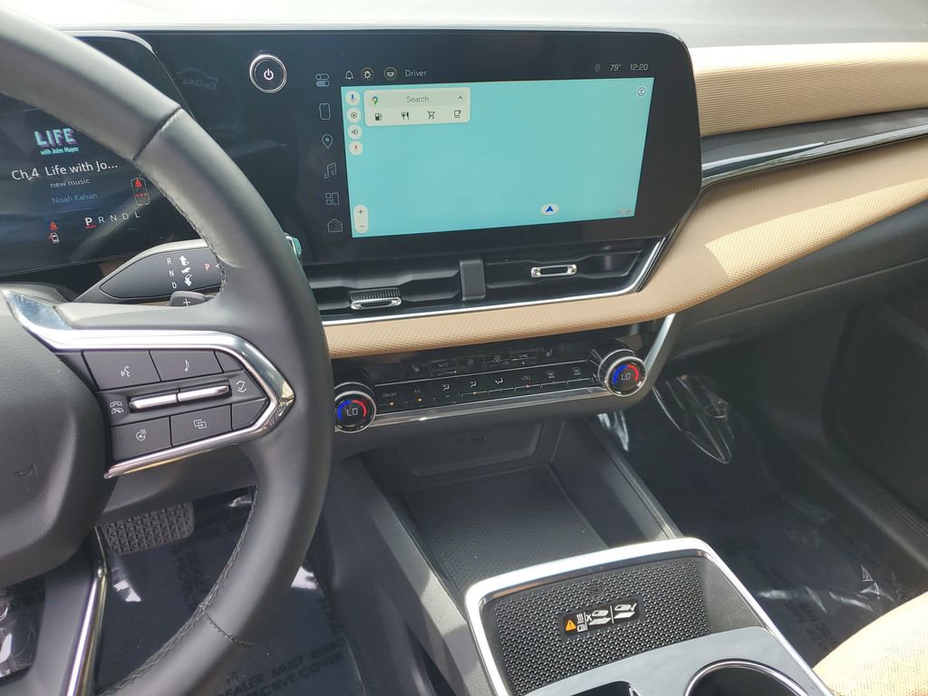 Used 2025 Chevrolet Equinox ACTIV image 9