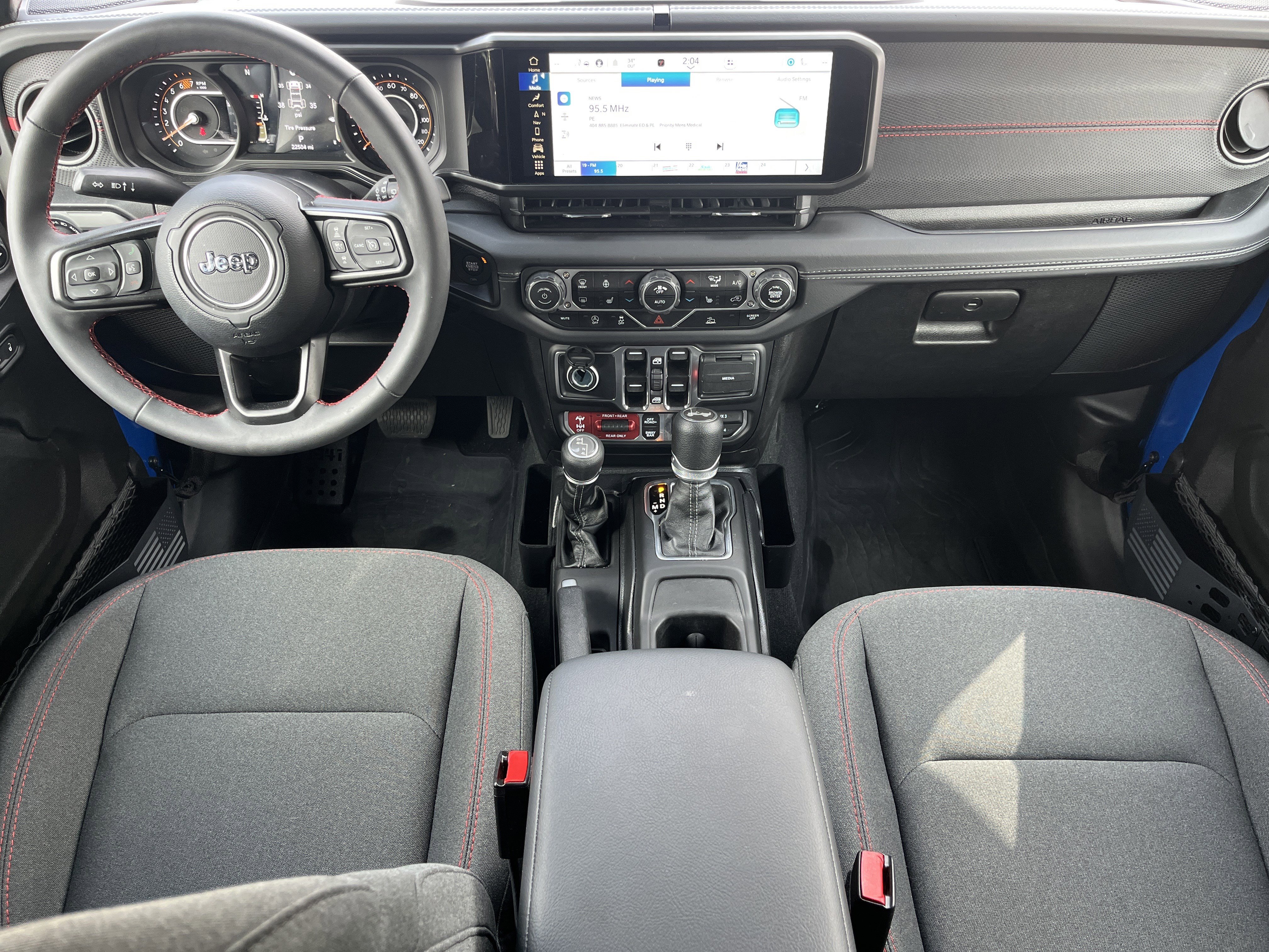 Used 2024 Jeep Wrangler Unlimited Rubicon w/ XTREMEE 35" Tire Package image 3