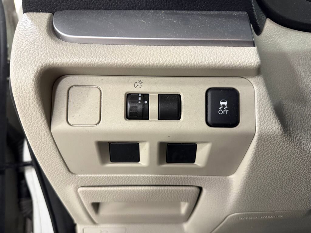 Used 2014 Subaru Crosstrek 2.0i Limited w/ Popular Package #2 image 23