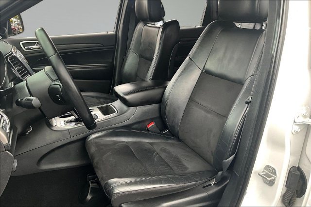Used 2019 Jeep Grand Cherokee Laredo w/ Laredo X Package AWD/4WD image 21