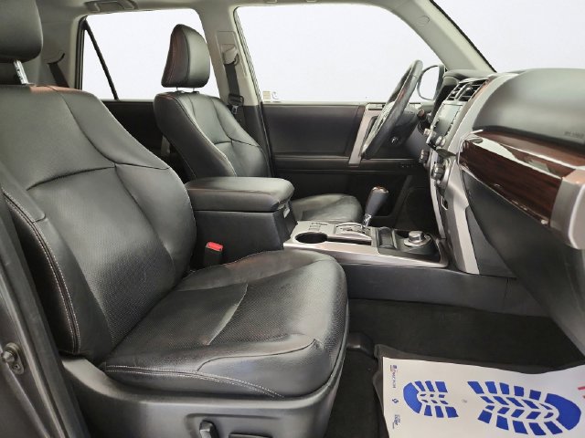 Used 2020 Toyota 4Runner Limited AWD/4WD image 28