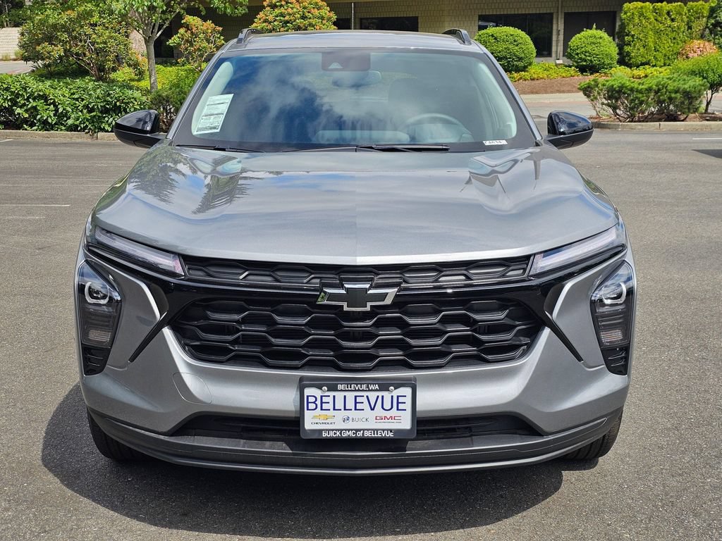 New 2026 Chevrolet Trax LT w/ Midnight Edition FWD image 8