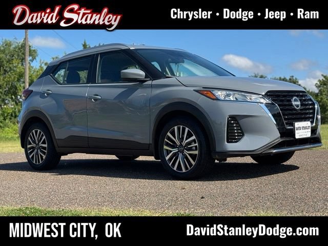 Used 2024 Nissan Kicks SV FWD image 1