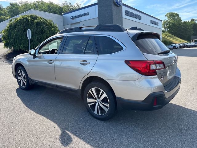 Used 2018 Subaru Outback 2.5i Limited AWD/4WD image 3