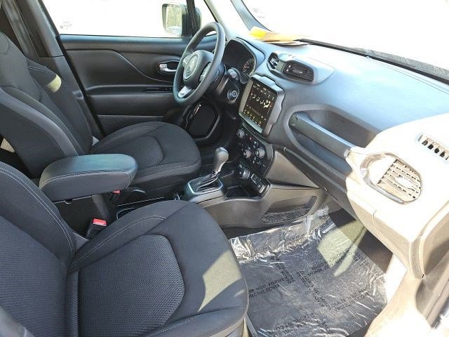 Used 2023 Jeep Renegade Altitude image 11