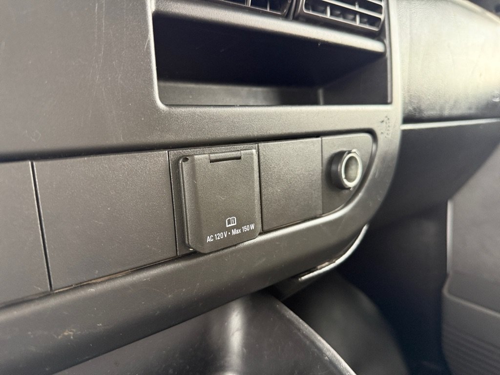 Used 2018 Chevrolet Express 3500 w/ Driver Convenience Package RWD image 18