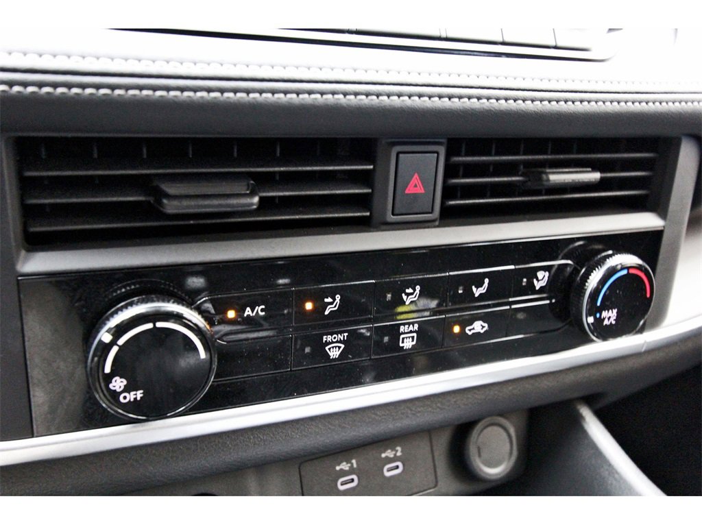 Used 2025 Nissan Rogue S image 22