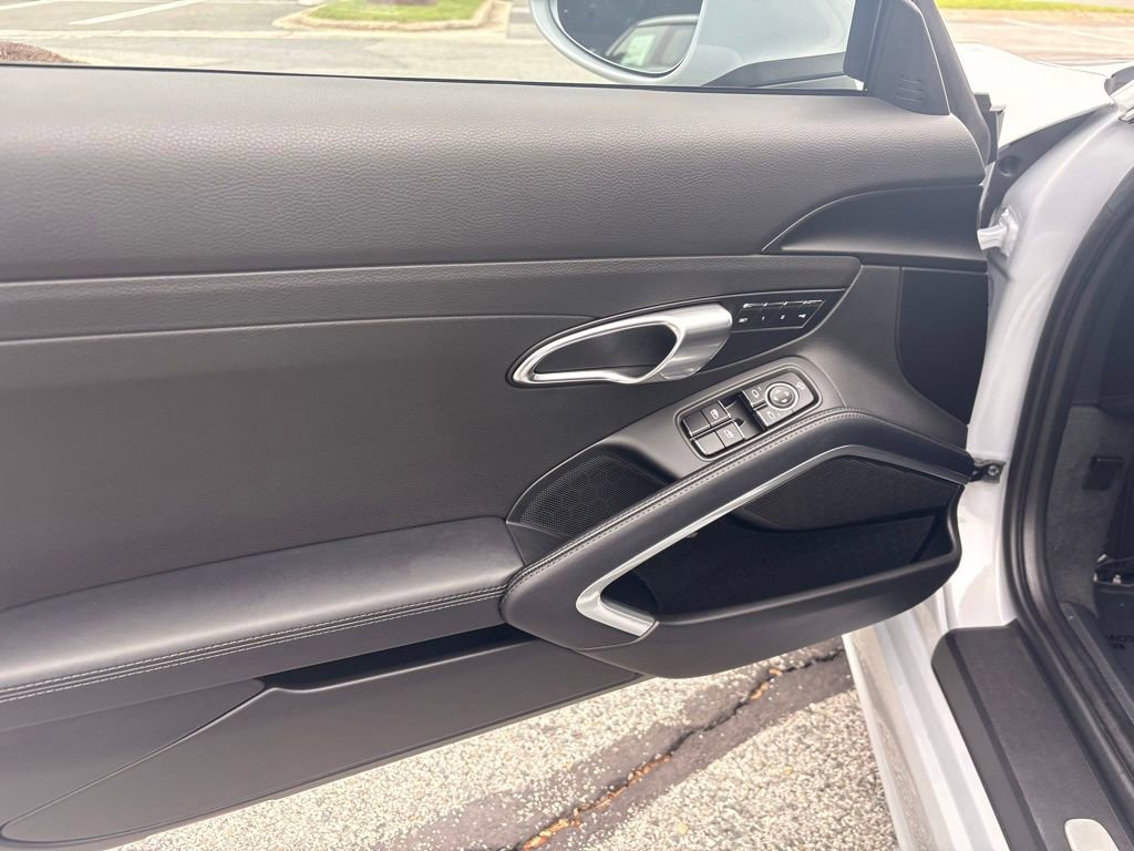 Used 2025 Porsche 718 Cayman S RWD image 16