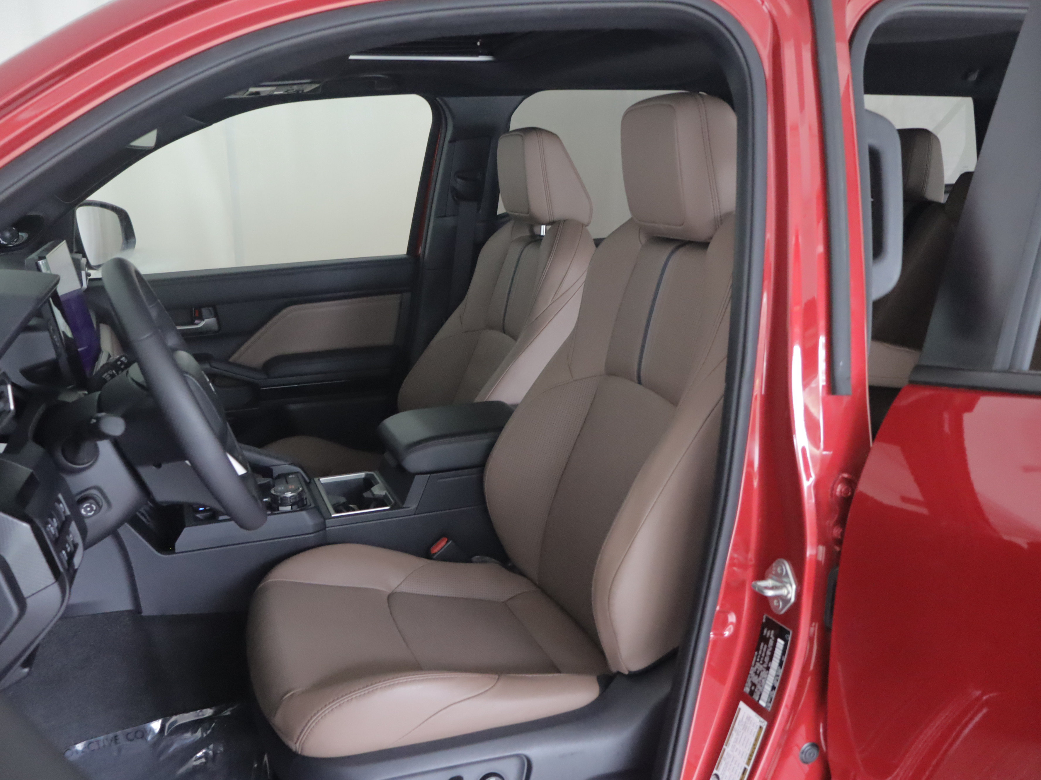 Used 2025 Toyota 4Runner Limited AWD/4WD image 8