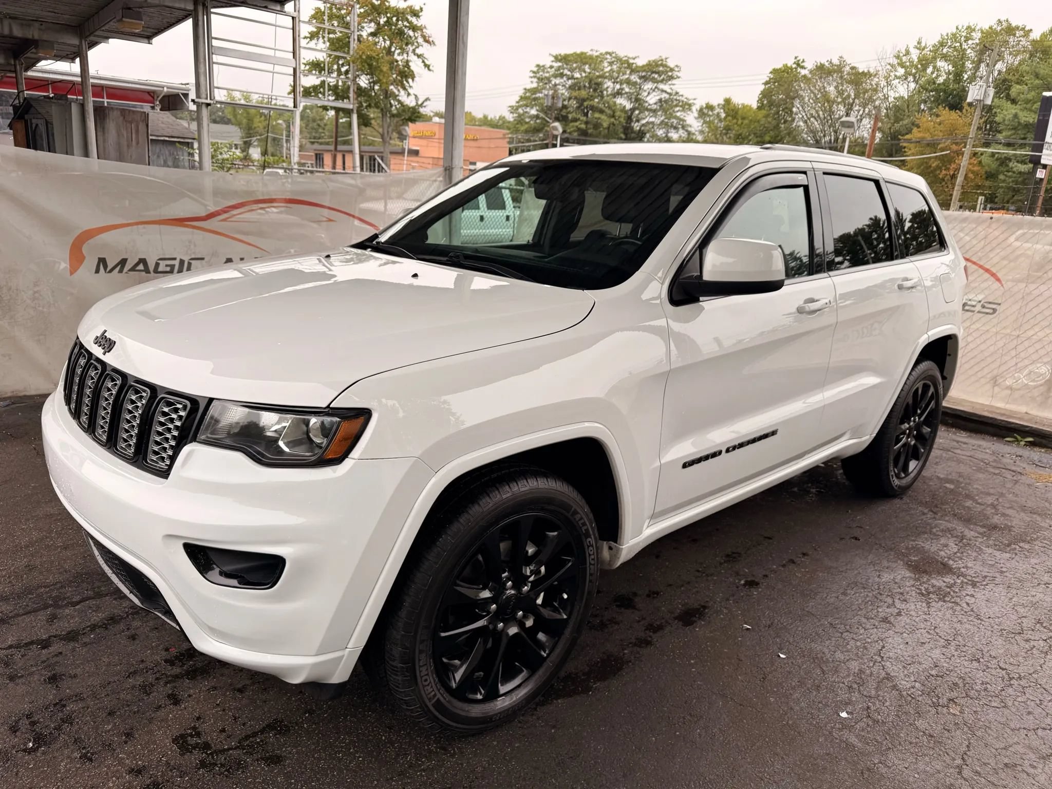 Used 2020 Jeep Grand Cherokee Altitude AWD/4WD image 55