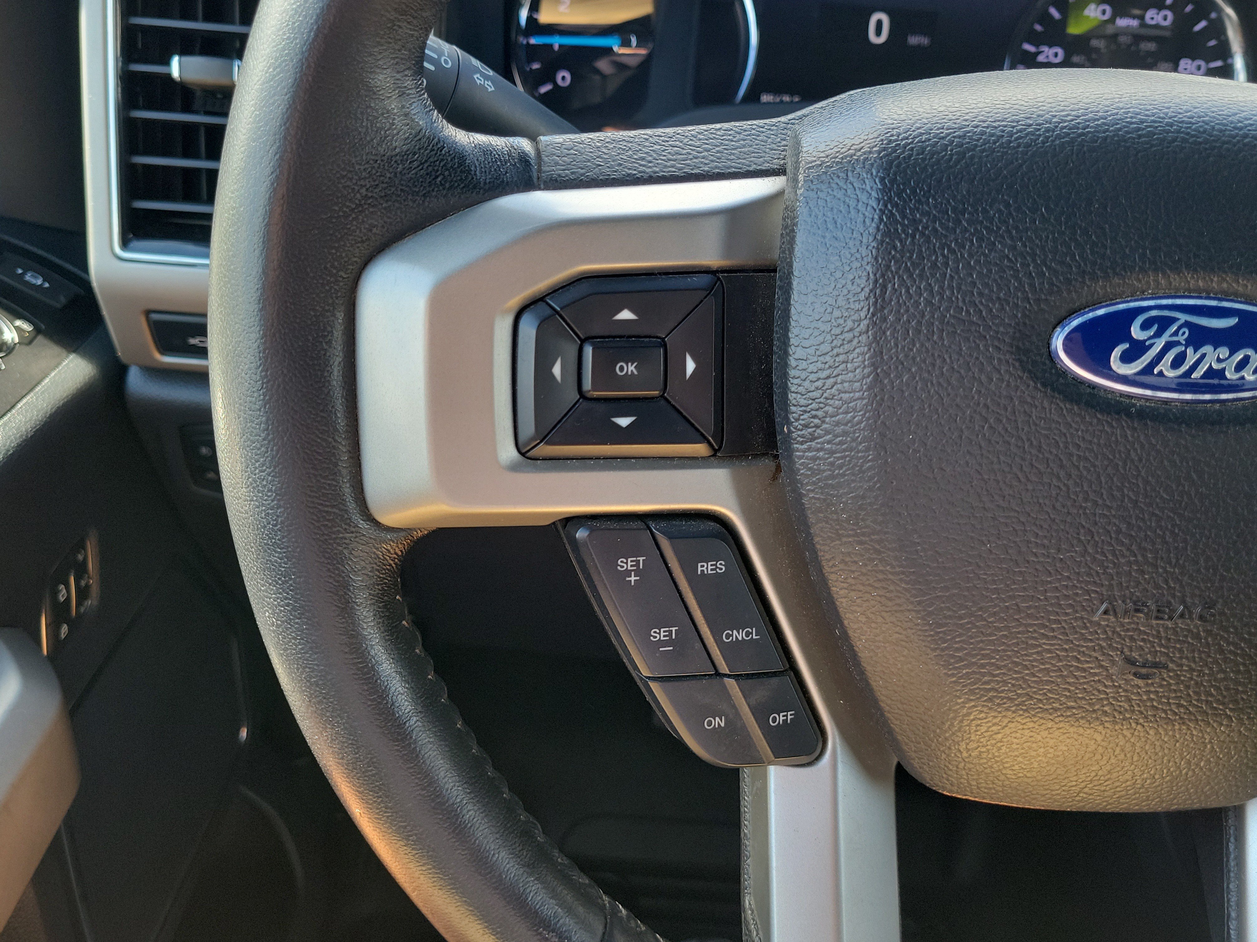 Used 2022 Ford F350 Lariat w/ Black Appearance Package AWD/4WD image 23
