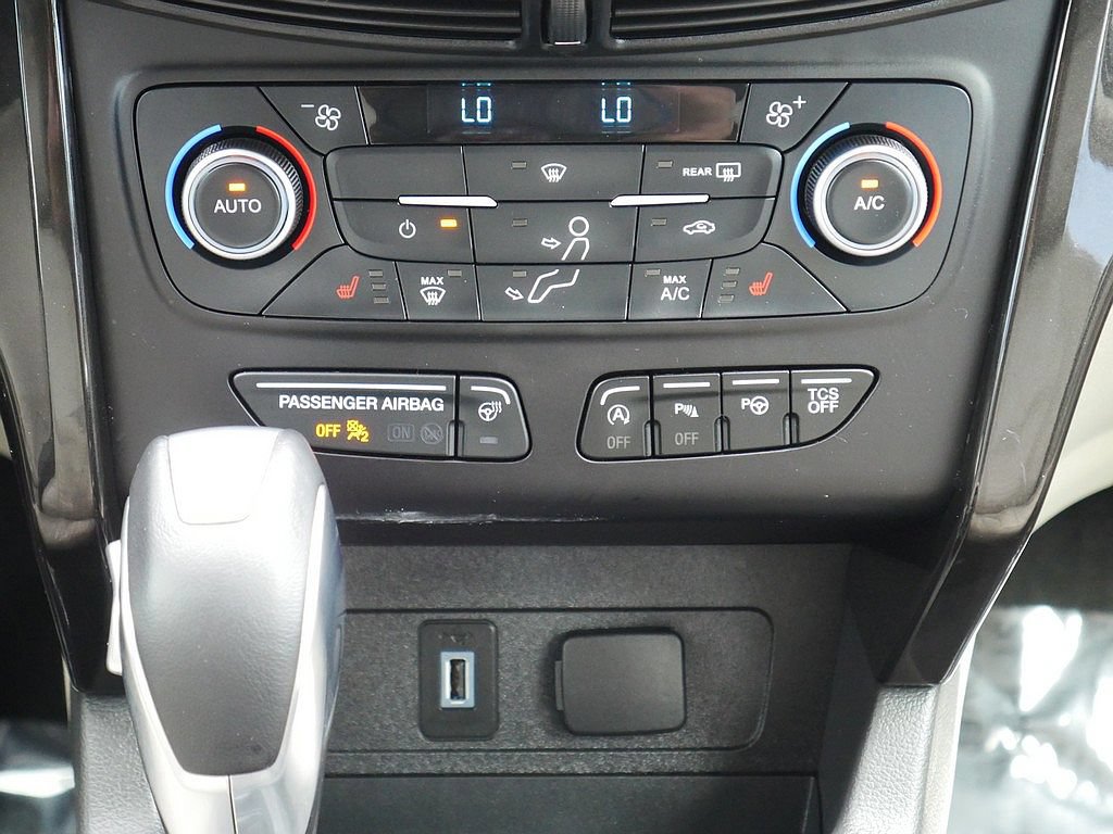 Used 2018 Ford Escape Titanium AWD/4WD image 23