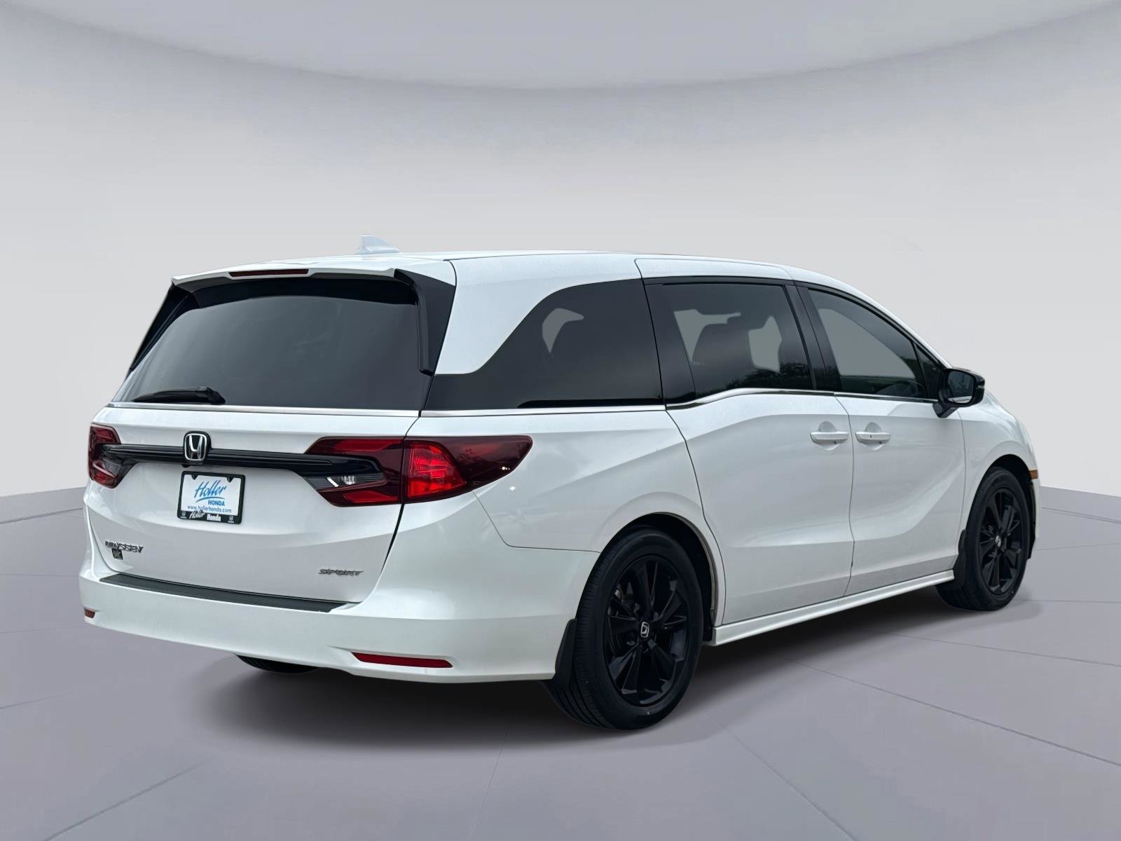 Certified 2024 Honda Odyssey Sport image 4