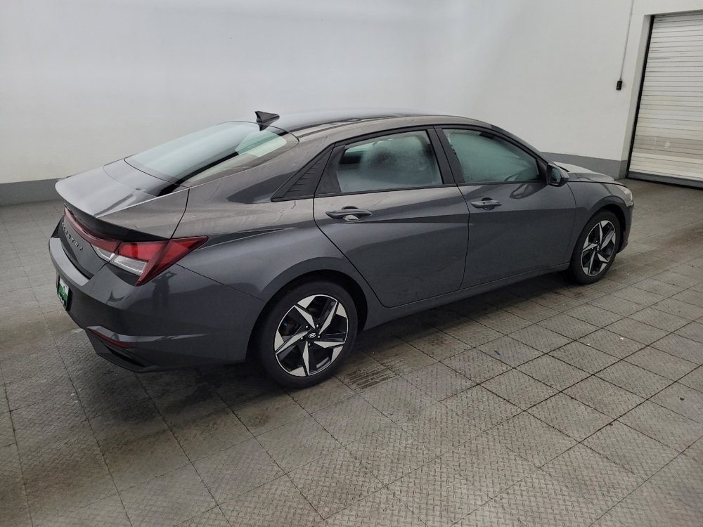 Used 2023 Hyundai Elantra SEL w/ Convenience Package FWD image 10