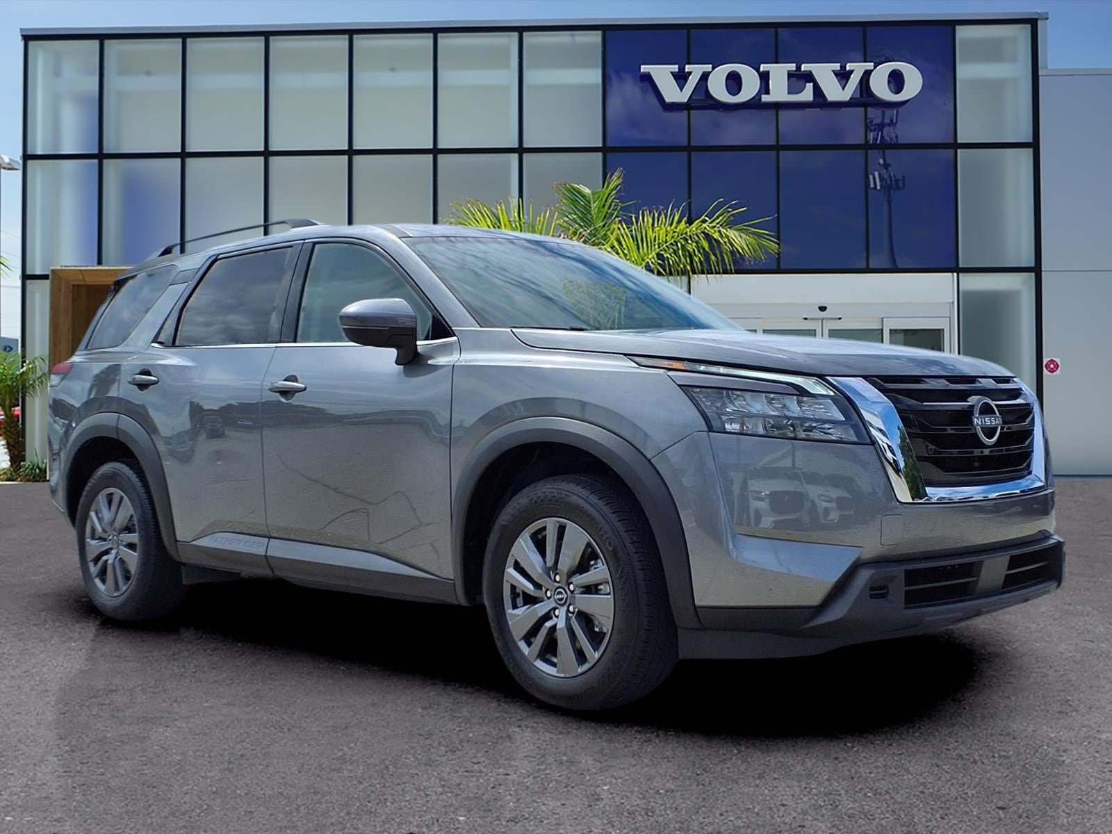 Used 2025 Nissan Pathfinder SV