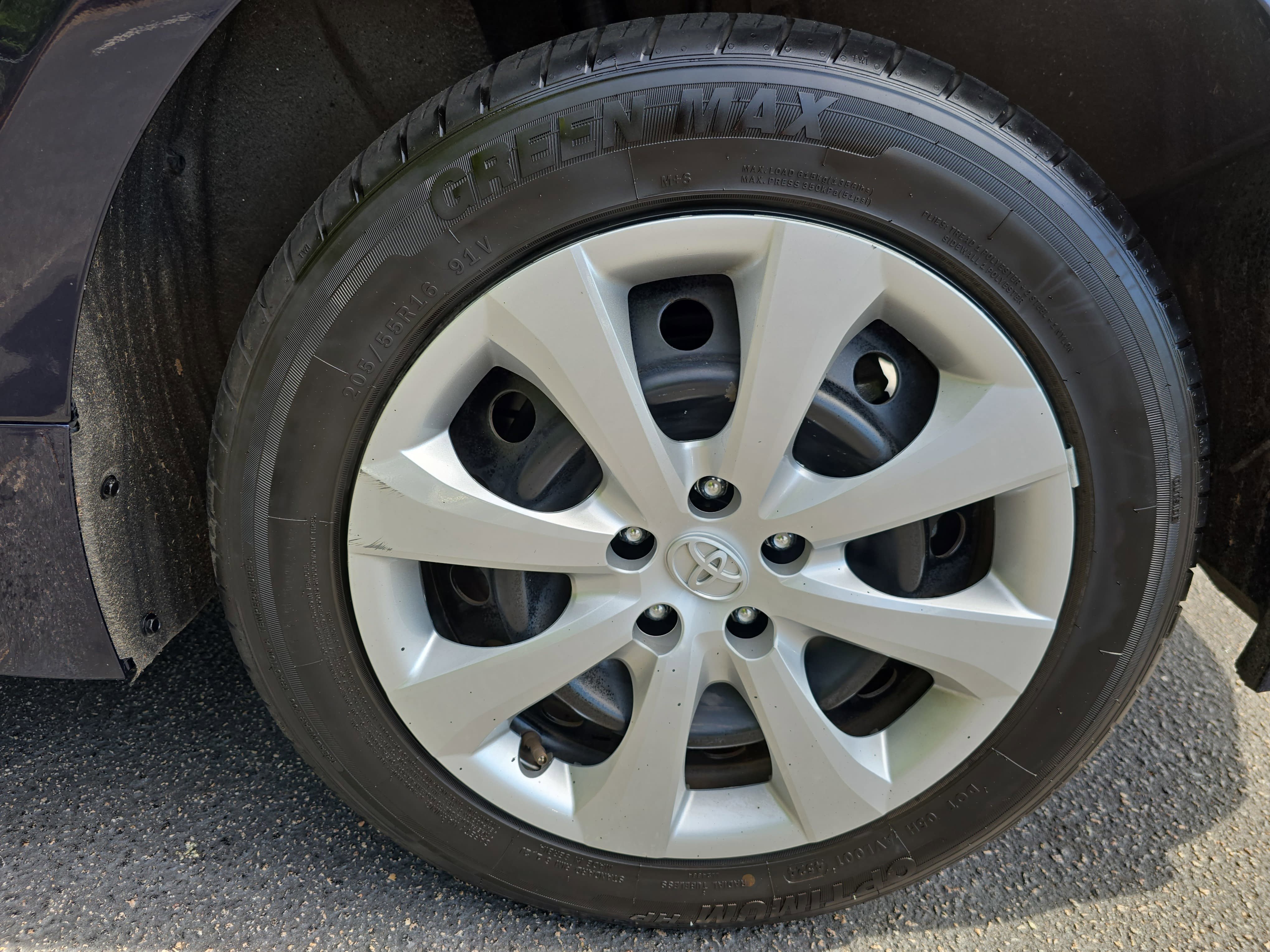 Used 2024 Toyota Corolla LE image 26