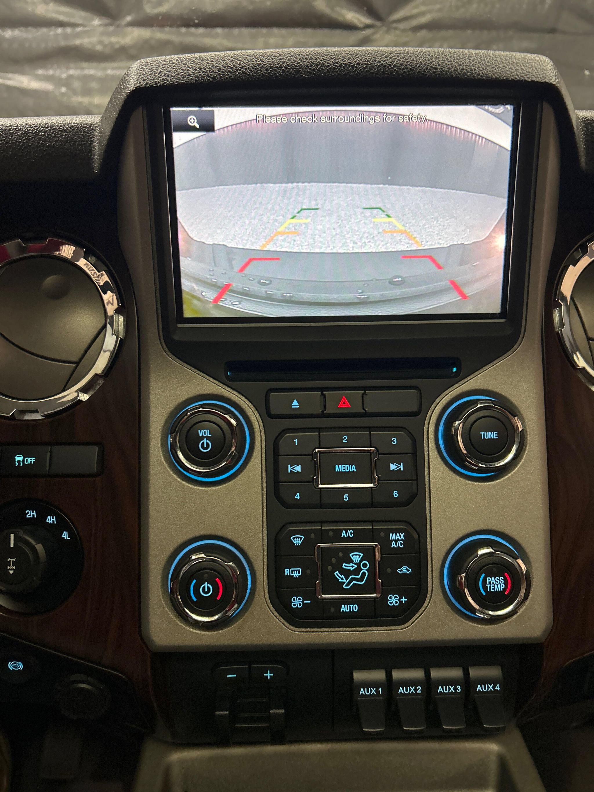 Used 2016 Ford F250 Lariat w/ Chrome Package AWD/4WD image 16
