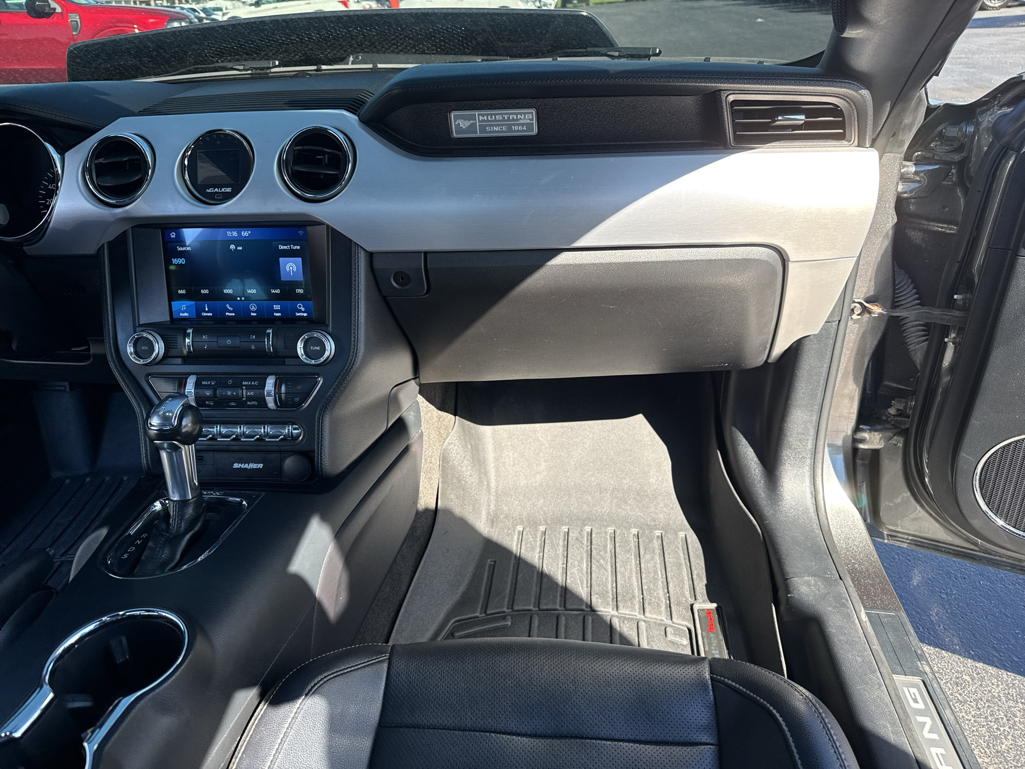 Used 2017 Ford Mustang GT Premium w/ Black Accent Package RWD image 22