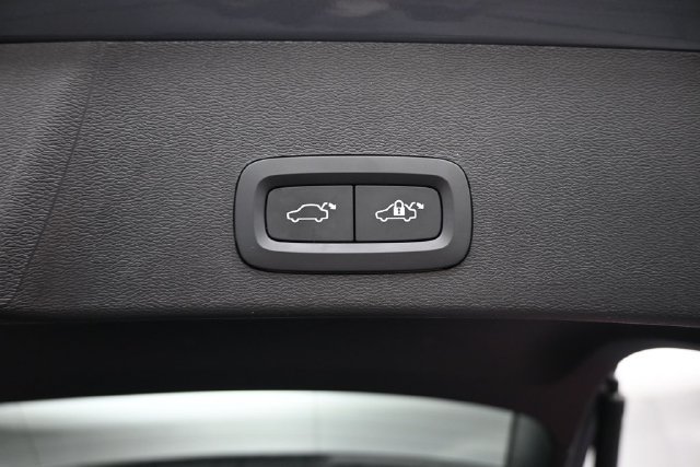 Used 2023 Volvo XC40 B5 Ultimate w/ Climate Package AWD/4WD image 31