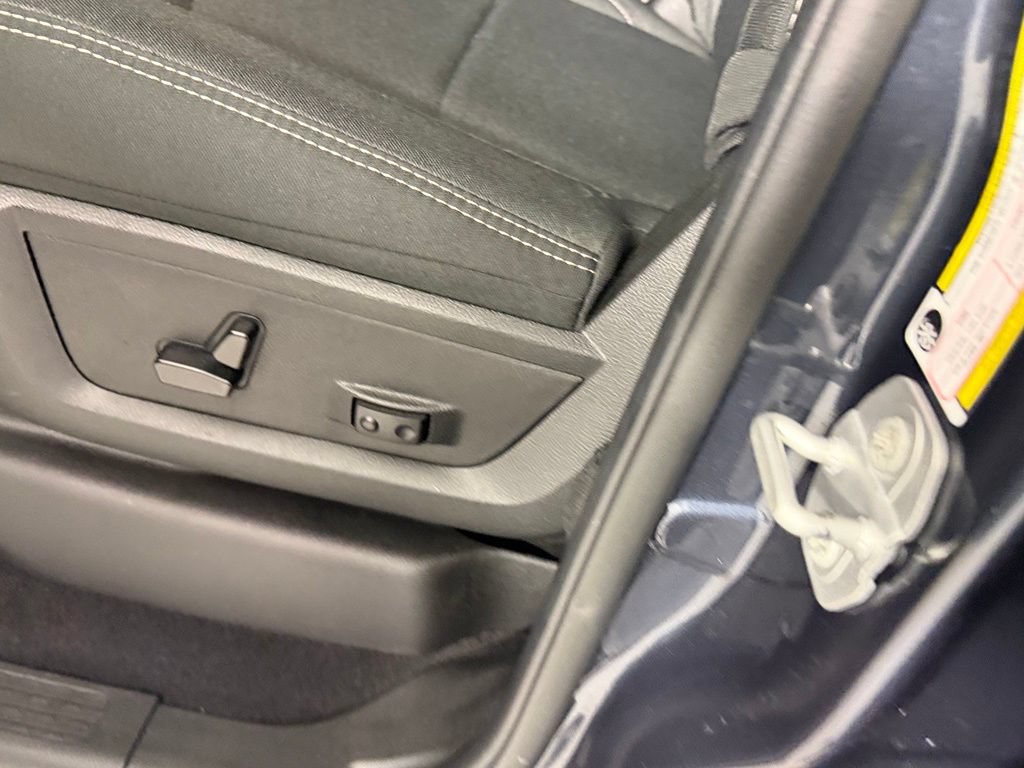 Used 2025 RAM 2500 Big Horn AWD/4WD image 21