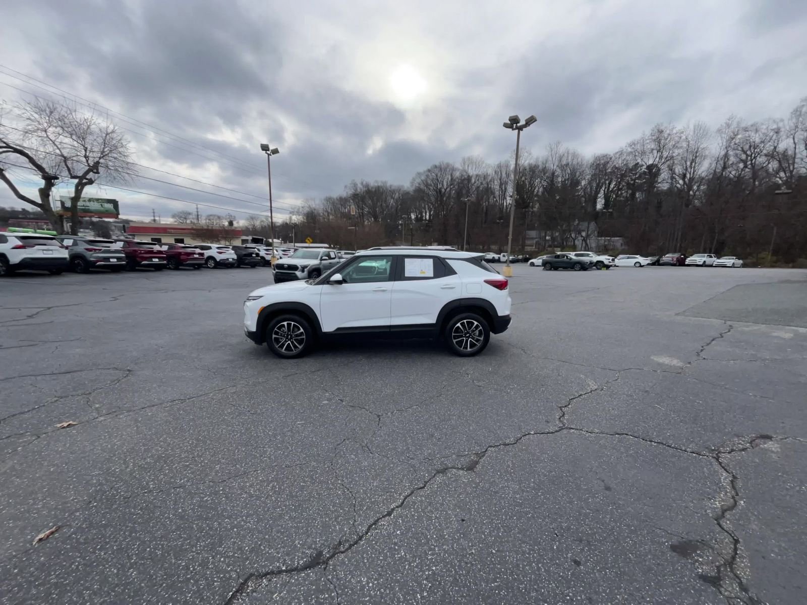 Used 2025 Chevrolet TrailBlazer LT image 16